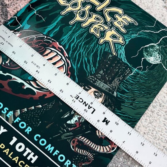 Alice Cooper Concert Memorabilia Too Close For Comfort VIP Poster Lot - Picture 3 of 12